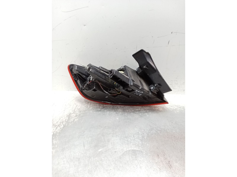 Recambio de piloto trasero derecho para renault arkana i (lcm_, ldn_) 1.6 e-tech 145 (ldmu) referencia OEM IAM 265500964R 111150