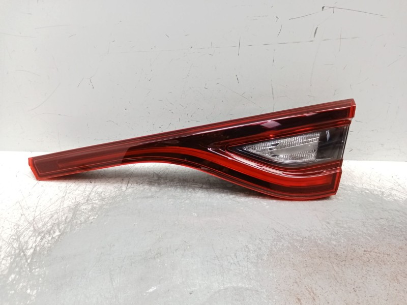 Recambio de piloto trasero derecho interior para renault arkana i (lcm_, ldn_) 1.6 e-tech 145 (ldmu) referencia OEM IAM 26550950