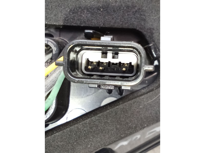 Recambio de piloto trasero derecho interior para renault arkana i (lcm_, ldn_) 1.6 e-tech 145 (ldmu) referencia OEM IAM 26550950