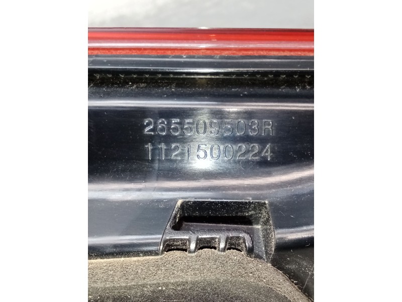 Recambio de piloto trasero derecho interior para renault arkana i (lcm_, ldn_) 1.6 e-tech 145 (ldmu) referencia OEM IAM 26550950