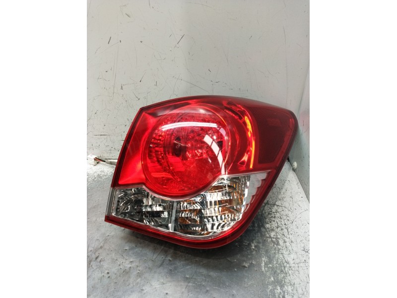 Recambio de piloto trasero derecho para chevrolet cruze (j300) 1.8 referencia OEM IAM   2009