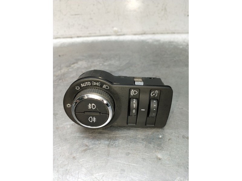 Recambio de mando luces para chevrolet cruze (j300) 1.8 referencia OEM IAM 13301752 251508 122052 2009