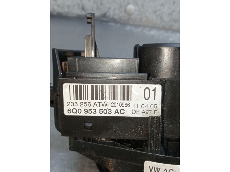 Recambio de mando luces para seat cordoba (6l2) 1.4 tdi referencia OEM IAM 6Q0953503AC 203256ATW 2002