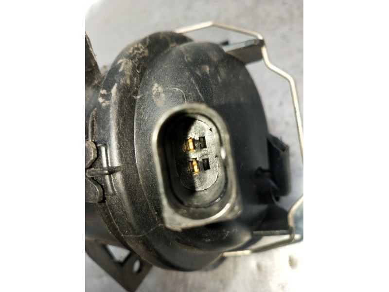 Recambio de faro antiniebla izquierdo para seat leon (1p1) 2.0 tdi 16v referencia OEM IAM   2005