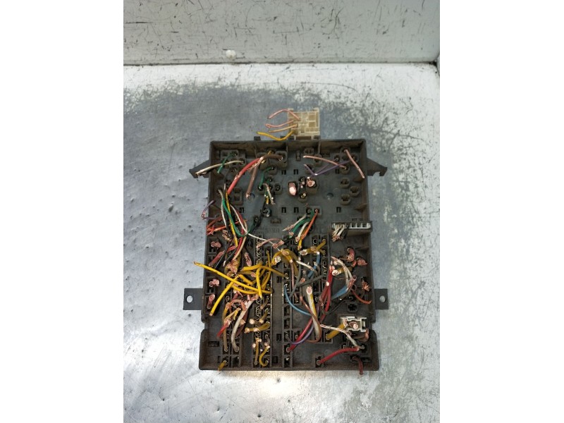 Recambio de caja reles / fusibles para renault trucks mascott furgoneta 150.65 (a00300166) referencia OEM IAM 7703297587  1998