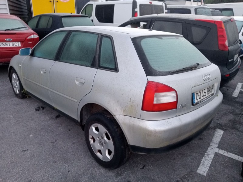 audi a3 (8l1) del año 2001