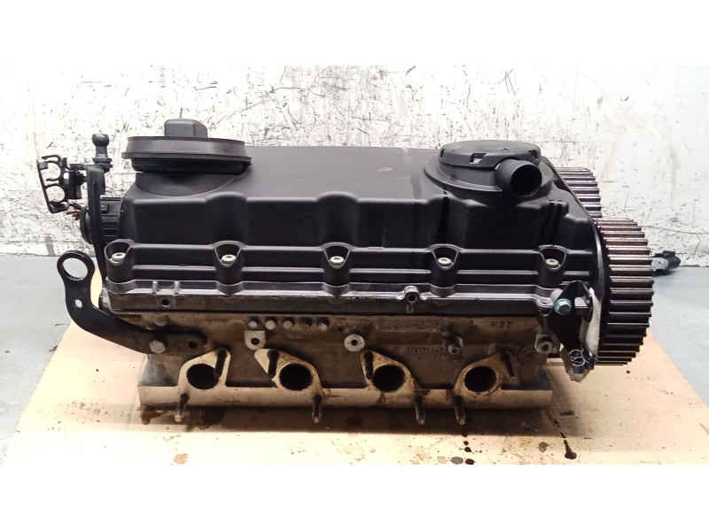 Recambio de culata para audi a4 b7 (8ec) 2.0 tdi 16v referencia OEM IAM 03G103373 BLB 