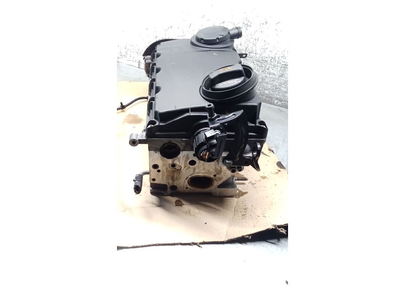 Recambio de culata para audi a4 b7 (8ec) 2.0 tdi 16v referencia OEM IAM 03G103373 BLB 