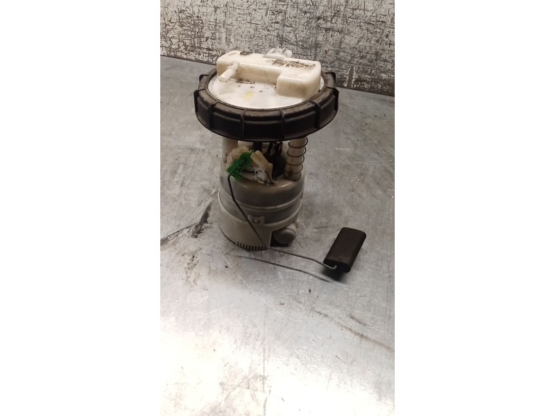Recambio de bomba combustible para renault twingo ii (cn0_) 1.2 (cn0d) referencia OEM IAM 8200368239  07