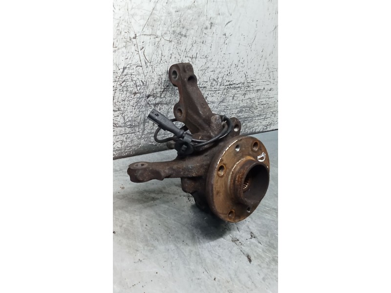 Recambio de mangueta delantera derecha para renault twingo ii (cn0_) 1.2 (cn0d) referencia OEM IAM   07