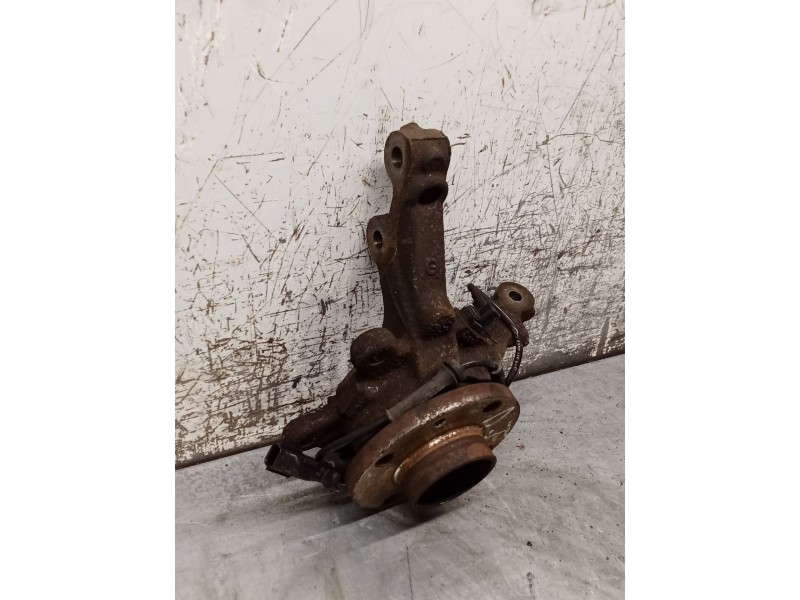 Recambio de mangueta delantera izquierda para renault twingo ii (cn0_) 1.2 (cn0d) referencia OEM IAM   07