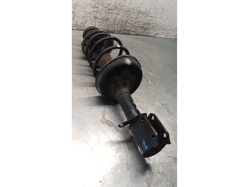 Recambio de amortiguador delantero derecho para renault twingo ii (cn0_) 1.2 (cn0d) referencia OEM IAM 8200367895E  07