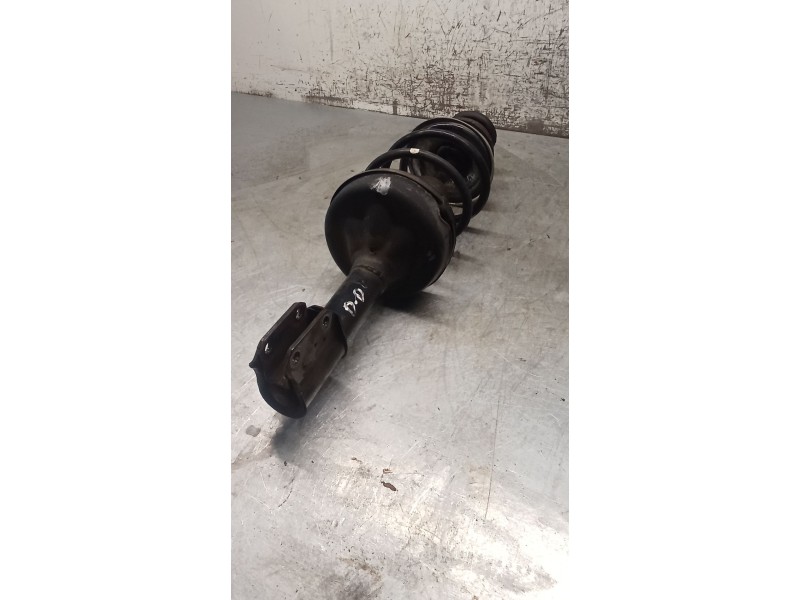 Recambio de amortiguador delantero derecho para renault twingo ii (cn0_) 1.2 (cn0d) referencia OEM IAM 8200367895E  07