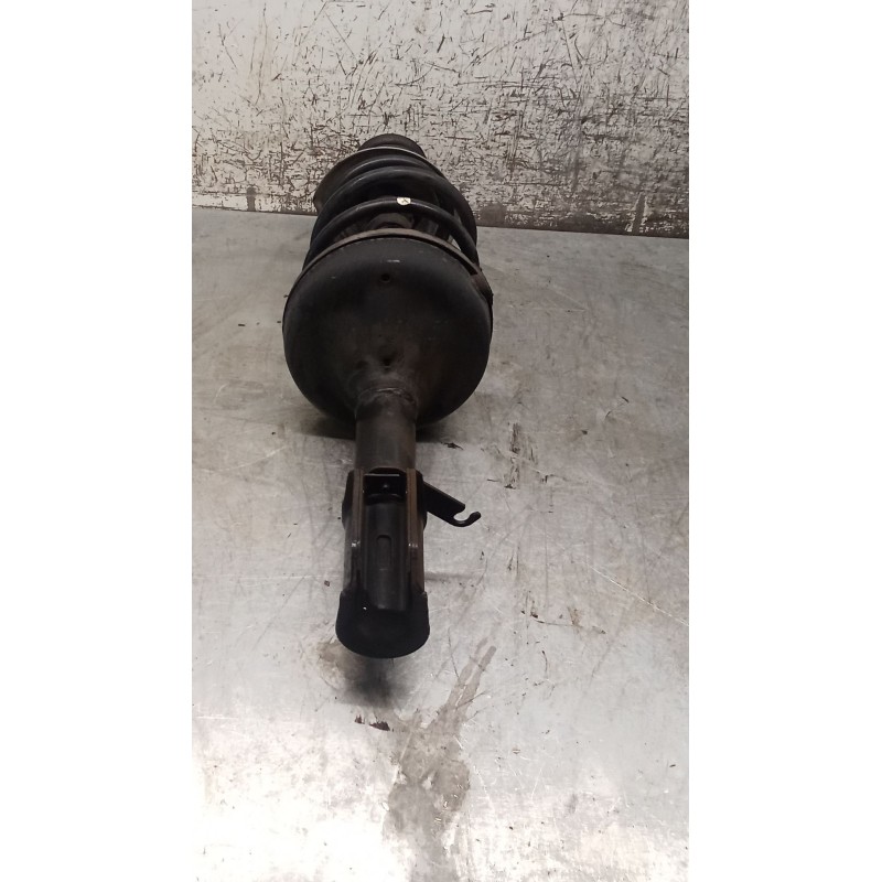 Recambio de amortiguador delantero izquierdo para renault twingo ii (cn0_) 1.2 (cn0d) referencia OEM IAM 8200367895E  07