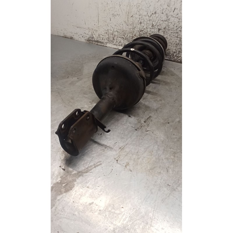 Recambio de amortiguador delantero izquierdo para renault twingo ii (cn0_) 1.2 (cn0d) referencia OEM IAM 8200367895E  07