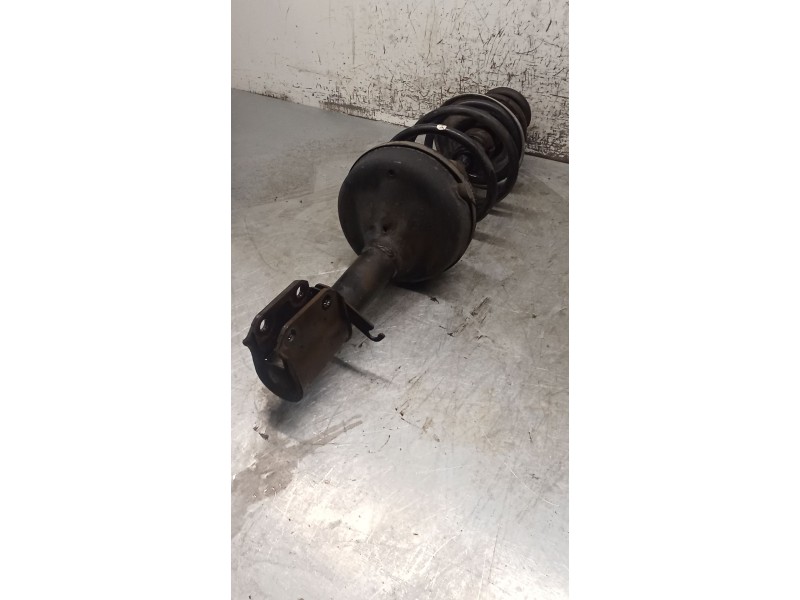 Recambio de amortiguador delantero izquierdo para renault twingo ii (cn0_) 1.2 (cn0d) referencia OEM IAM 8200367895E  07