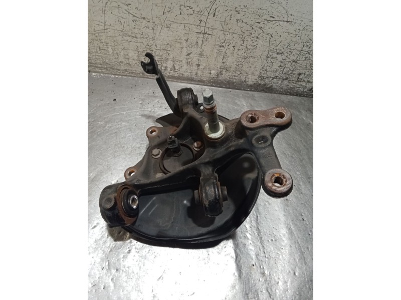 Recambio de mangueta trasera izquierda para toyota c-hr (_x1_) 1.8 hybrid (zyx10_, zyx11_) referencia OEM IAM   