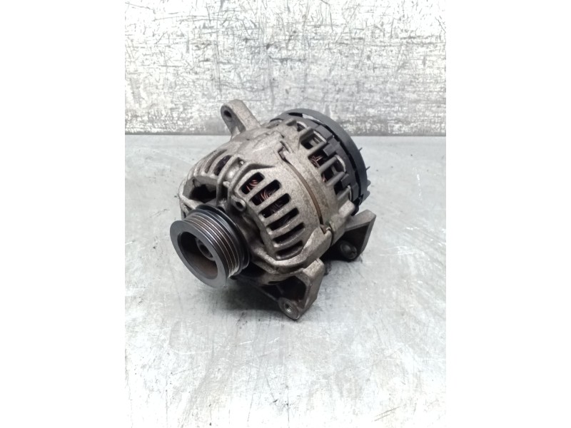 Recambio de alternador para renault twingo ii (cn0_) 1.2 (cn0d) referencia OEM IAM 0124225056 8200519296C 07