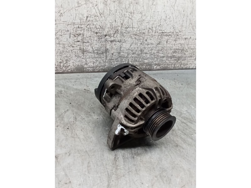 Recambio de alternador para renault twingo ii (cn0_) 1.2 (cn0d) referencia OEM IAM 0124225056 8200519296C 07