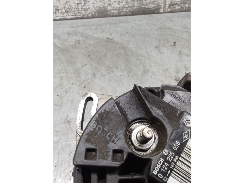 Recambio de alternador para renault twingo ii (cn0_) 1.2 (cn0d) referencia OEM IAM 0124225056 8200519296C 07