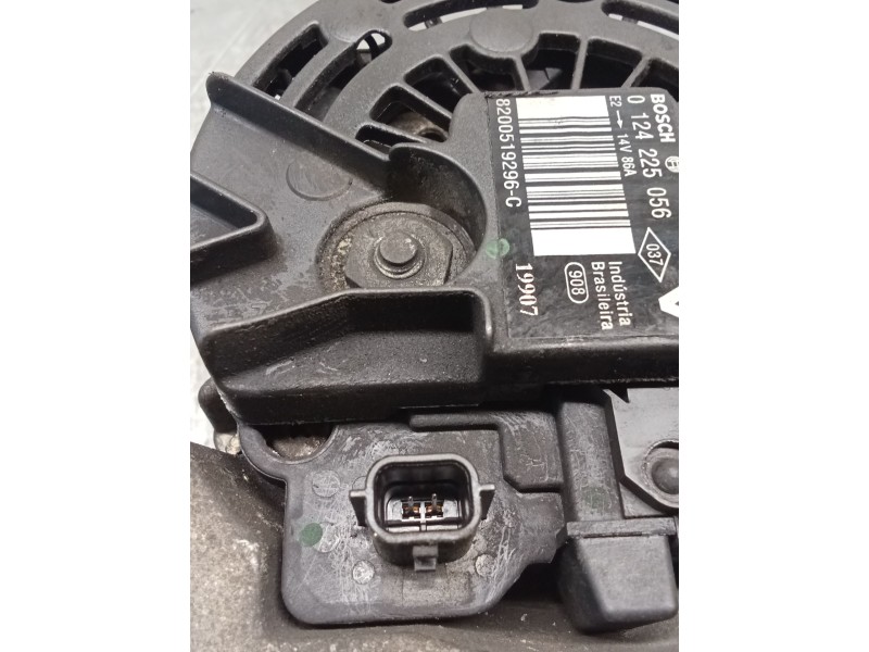 Recambio de alternador para renault twingo ii (cn0_) 1.2 (cn0d) referencia OEM IAM 0124225056 8200519296C 07