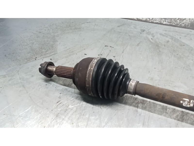 Recambio de transmision delantera izquierda para renault twingo ii (cn0_) 1.2 (cn0d) referencia OEM IAM   07