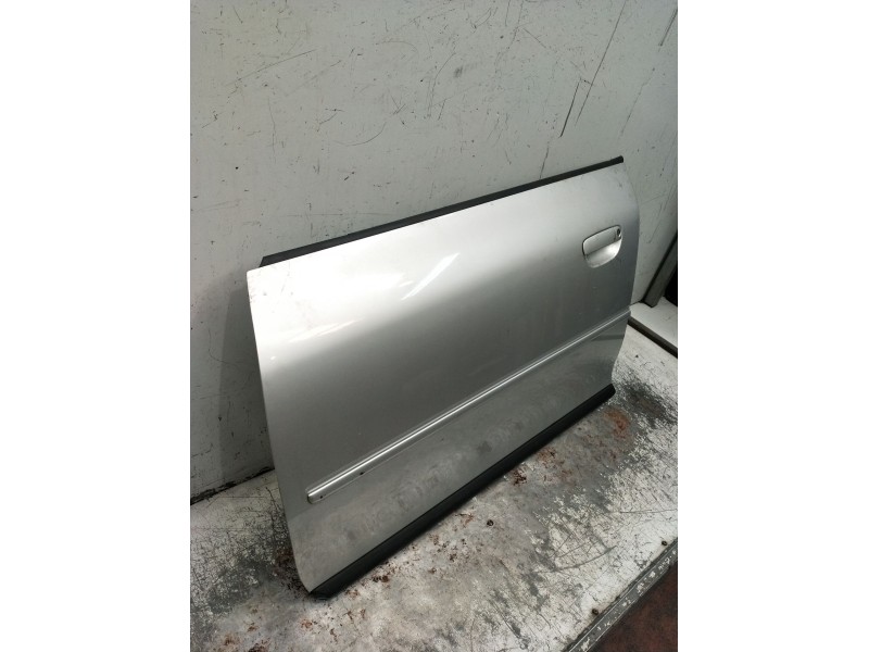 Recambio de puerta delantera izquierda para audi a3 (8l1) 1.6 referencia OEM IAM  5P 2000