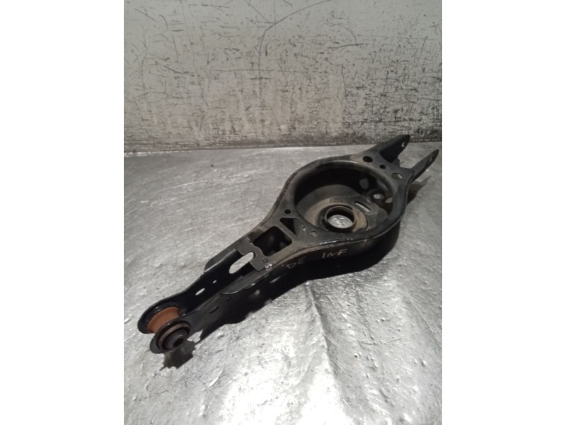 Recambio de brazo suspension inferior trasero derecho para toyota c-hr (_x1_) 1.8 hybrid (zyx10_, zyx11_) referencia OEM IAM   1