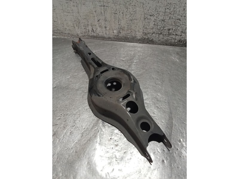 Recambio de brazo suspension inferior trasero derecho para toyota c-hr (_x1_) 1.8 hybrid (zyx10_, zyx11_) referencia OEM IAM   1