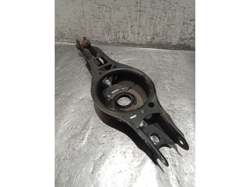 Recambio de brazo suspension inferior trasero izquierdo para toyota c-hr (_x1_) 1.8 hybrid (zyx10_, zyx11_) referencia OEM IAM  