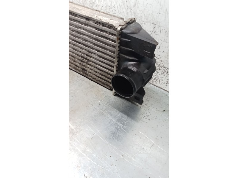 Recambio de intercooler para renault master ii caja/chasis (ed/hd/ud) 2.2 dci 90 referencia OEM IAM 867658F  98