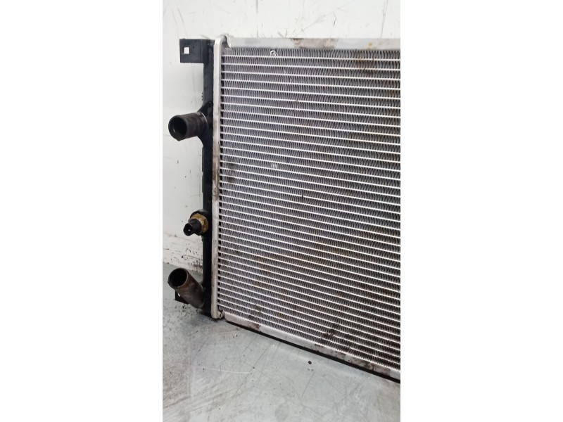 Recambio de radiador agua para renault master ii caja/chasis (ed/hd/ud) 2.2 dci 90 referencia OEM IAM 63812A  98