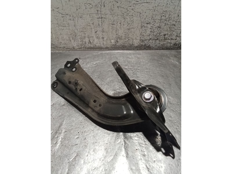 Recambio de brazo suspension superior trasero izquierdo para toyota c-hr (_x1_) 1.8 hybrid (zyx10_, zyx11_) referencia OEM IAM  