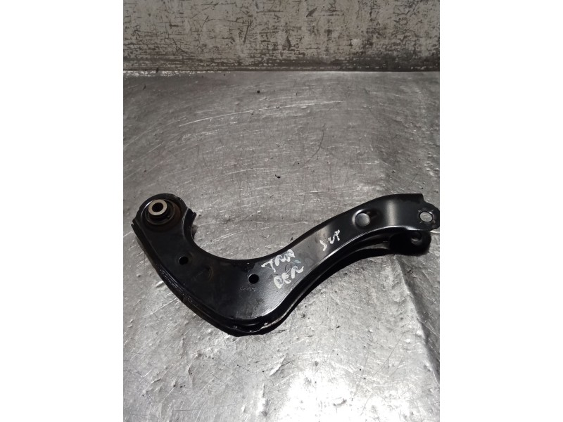 Recambio de brazo suspension superior trasero derecho para toyota c-hr (_x1_) 1.8 hybrid (zyx10_, zyx11_) referencia OEM IAM 672