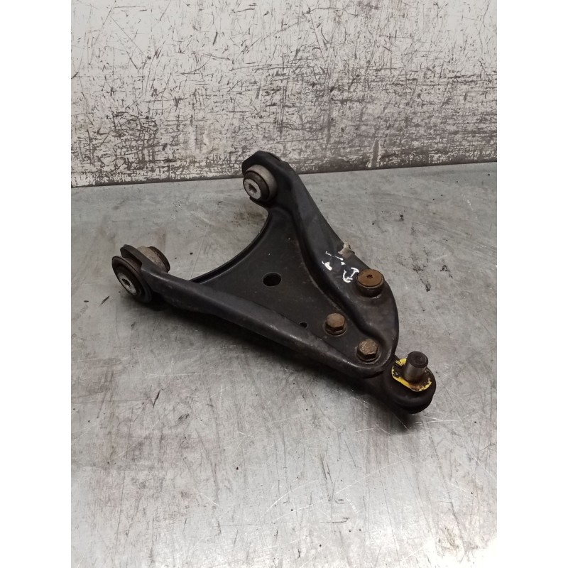 Recambio de brazo suspension inferior delantero izquierdo para renault twingo ii (cn0_) 1.2 (cn0d) referencia OEM IAM   07
