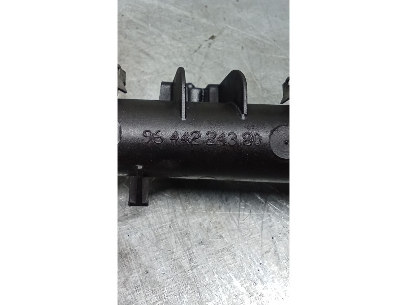 Recambio de rampa inyectora para peugeot 207/207+ (wa_, wc_) 1.4 16v referencia OEM IAM 9652451580 9644224380 06