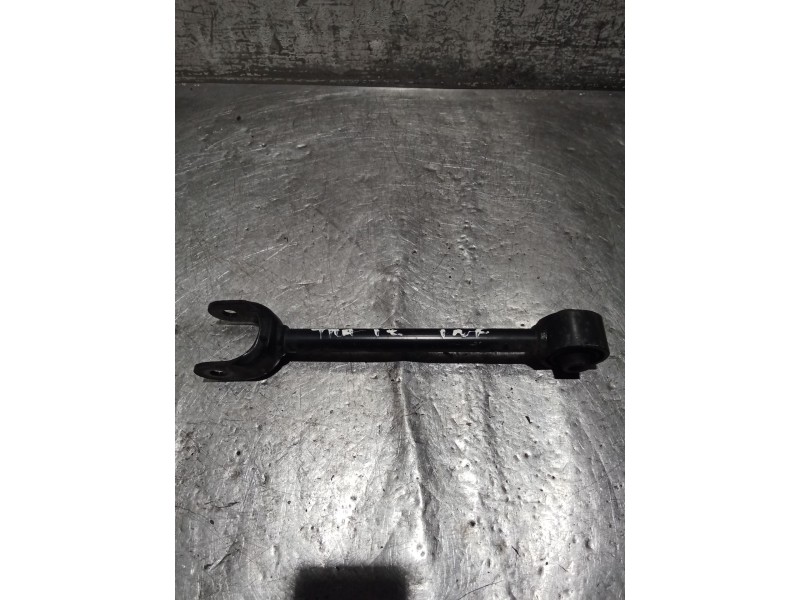 Recambio de brazo suspension inferior trasero izquierdo para toyota c-hr (_x1_) 1.8 hybrid (zyx10_, zyx11_) referencia OEM IAM  