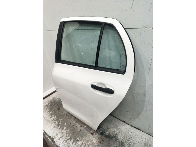Recambio de puerta trasera izquierda para toyota yaris (_p9_) 1.0 vvt-i (ksp90_) referencia OEM IAM  5P 