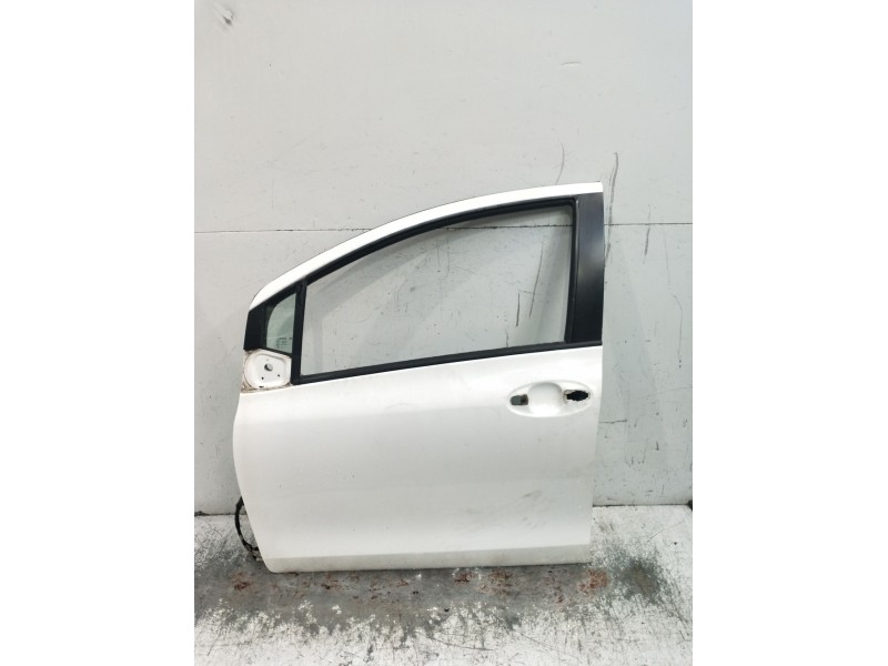 Recambio de puerta delantera izquierda para toyota yaris (_p9_) 1.0 vvt-i (ksp90_) referencia OEM IAM  5P 