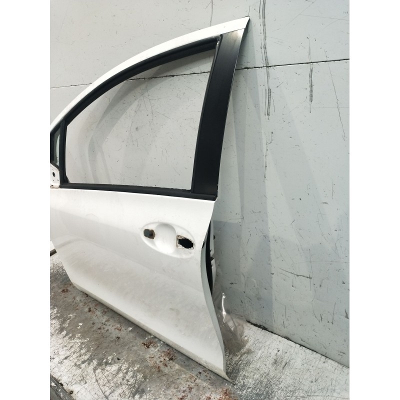 Recambio de puerta delantera izquierda para toyota yaris (_p9_) 1.0 vvt-i (ksp90_) referencia OEM IAM  5P 