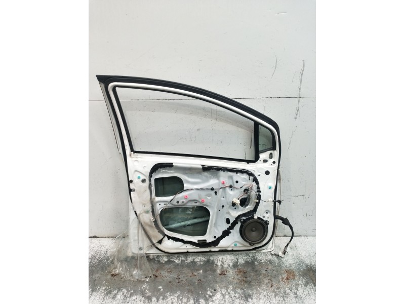 Recambio de puerta delantera izquierda para toyota yaris (_p9_) 1.0 vvt-i (ksp90_) referencia OEM IAM  5P 