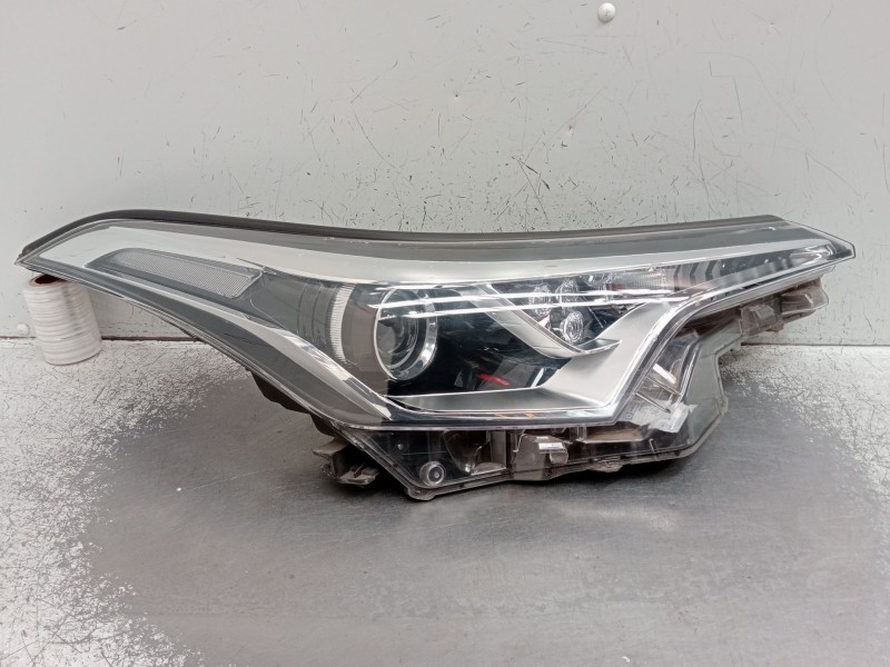 Recambio de faro derecho para toyota c-hr (_x1_) 1.8 hybrid (zyx10_, zyx11_) referencia OEM IAM 16186F 81110F403000 OJO VER FOTO
