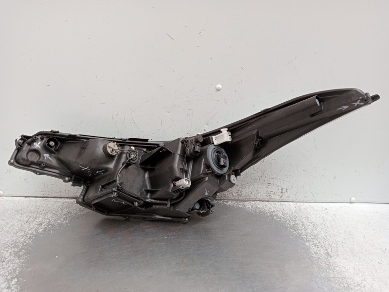 Recambio de faro derecho para toyota c-hr (_x1_) 1.8 hybrid (zyx10_, zyx11_) referencia OEM IAM 16186F 81110F403000 OJO VER FOTO