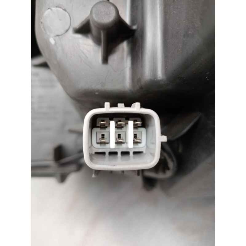 Recambio de faro derecho para toyota c-hr (_x1_) 1.8 hybrid (zyx10_, zyx11_) referencia OEM IAM 16186F 81110F403000 OJO VER FOTO