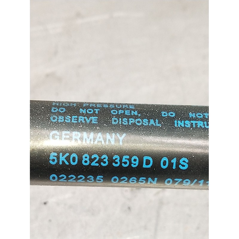 Recambio de amortiguadores capo para volkswagen golf vi (5k1) 1.6 tdi referencia OEM IAM 5K0823359D 265N 2009