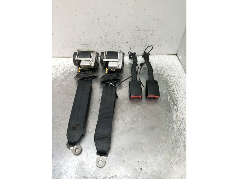 Recambio de juego cinturones delantero para volkswagen golf vi (5k1) 1.6 tdi referencia OEM IAM  5P 2009