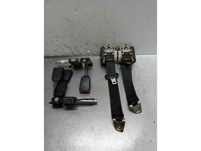 Recambio de juego cinturones trasero para mercedes-benz clase c (w203) c 220 cdi (203.006) referencia OEM IAM   2000 4P