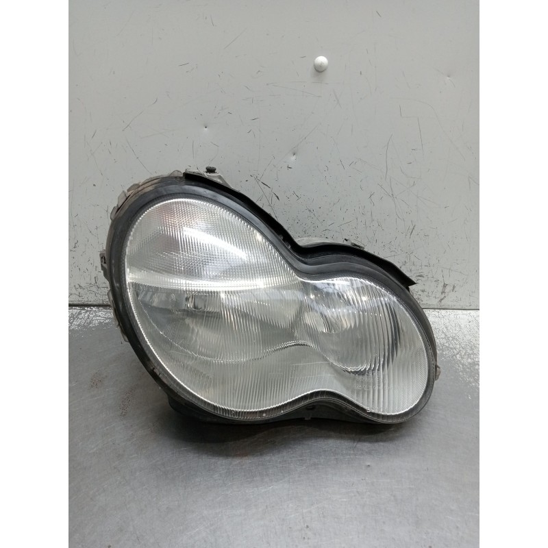 Recambio de faro derecho para mercedes-benz clase c (w203) c 220 cdi (203.006) referencia OEM IAM 0301166202 A2038200261 2000