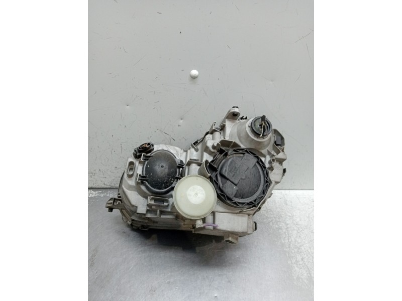 Recambio de faro derecho para mercedes-benz clase c (w203) c 220 cdi (203.006) referencia OEM IAM 0301166202 A2038200261 2000