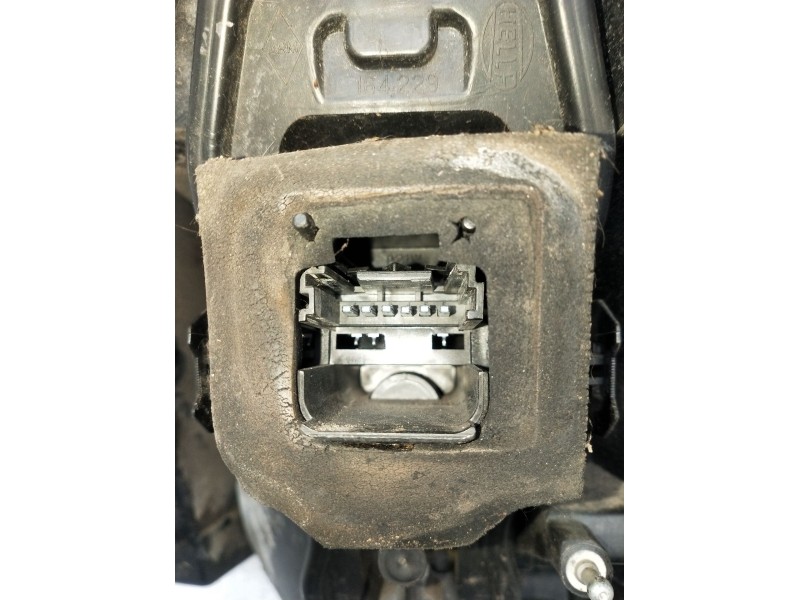 Recambio de piloto trasero izquierdo para renault scénic ii (jm0/1_) 1.5 dci (jm1e, jm16) referencia OEM IAM 8200474328B  2006